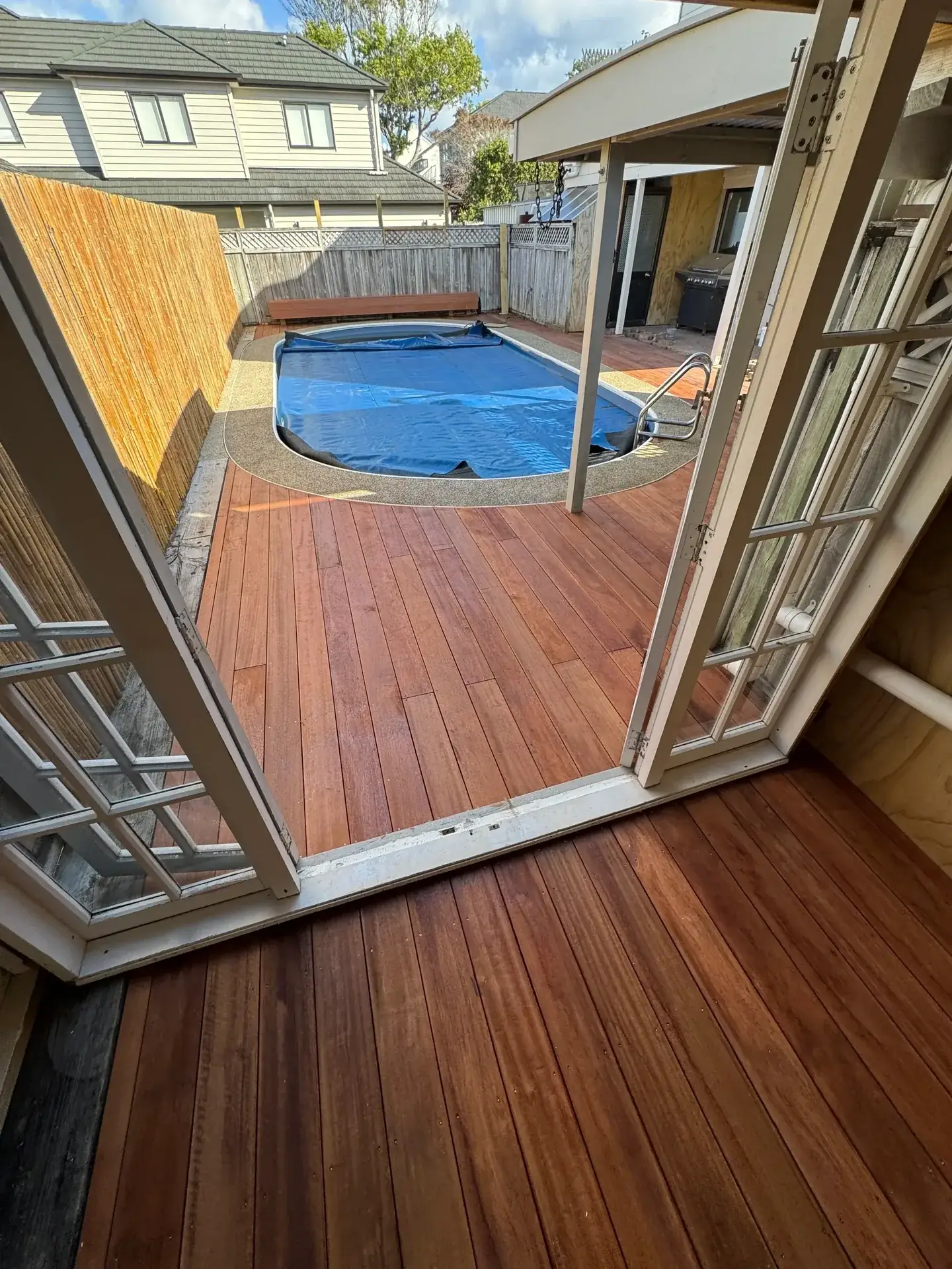 Pool deck - Auckland